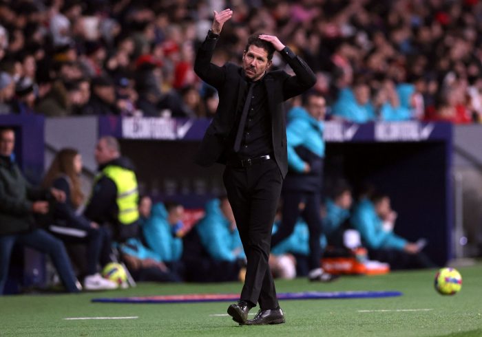 Simeone se hunde y se hunde