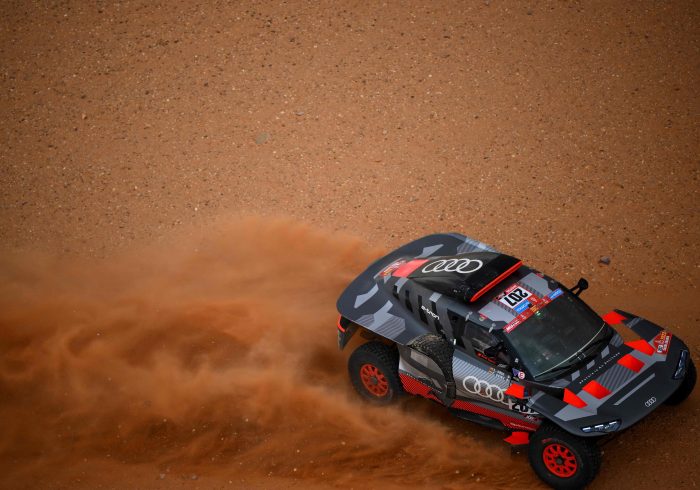 Una avería complica el Dakar de Carlos Sainz