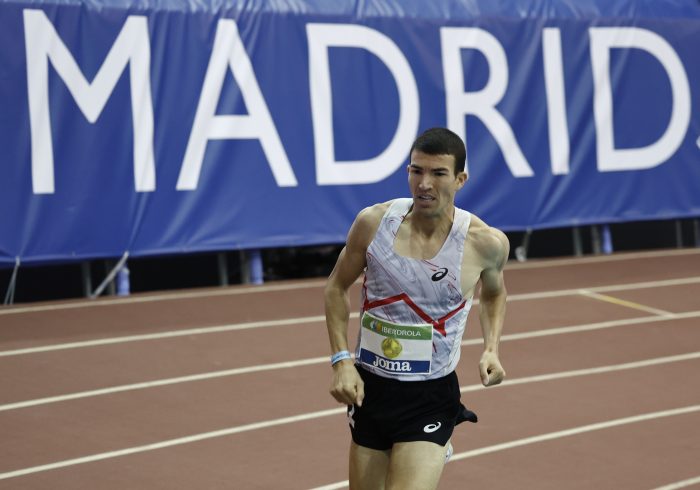 Adel Mechaal bate el récord de España de 1.500 metros en pista cubierta, que tenía ya 24 años