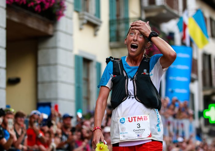 El estilo libre de Courtney Dauwalter, la mejor corredora de montaña del mundo: "En la meta me apetecen una cerveza y unos nachos"