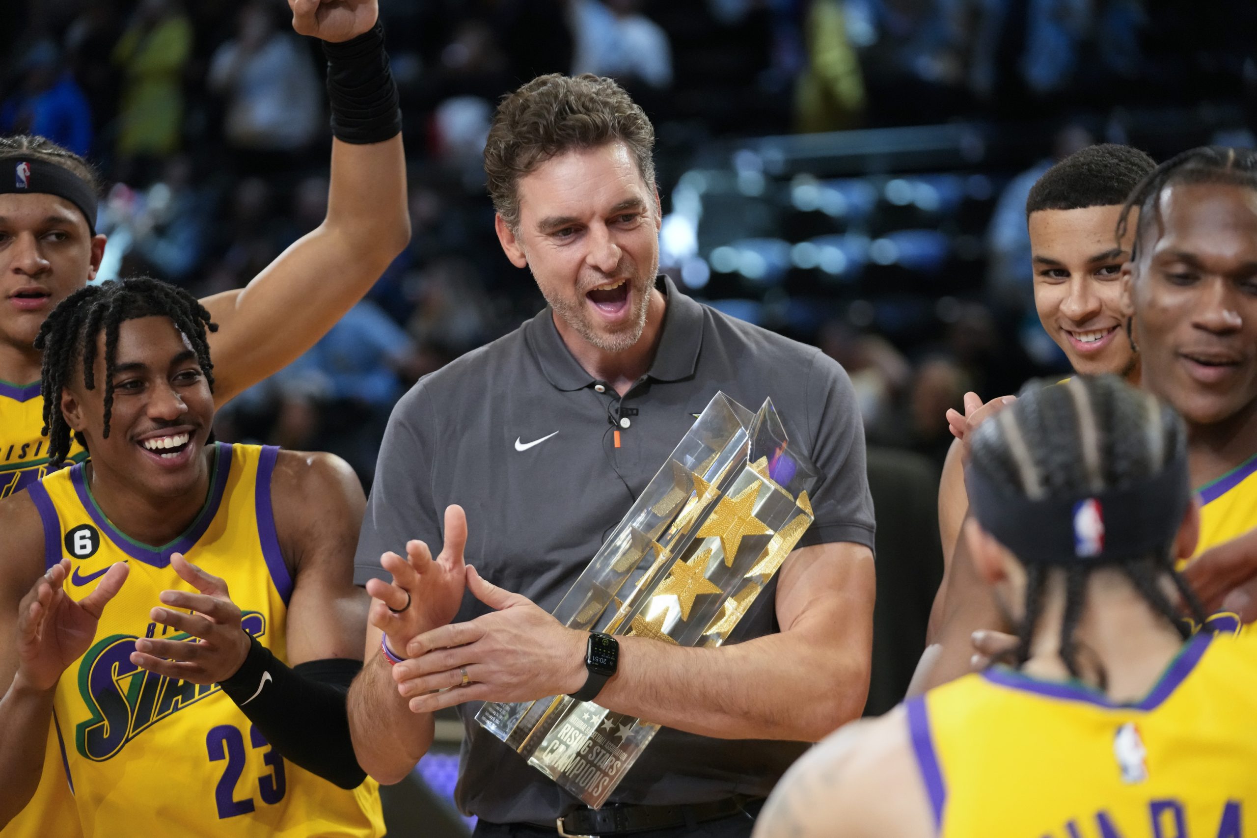 Pau Gasol 'debuta' como entrenador con victoria en el All-Star