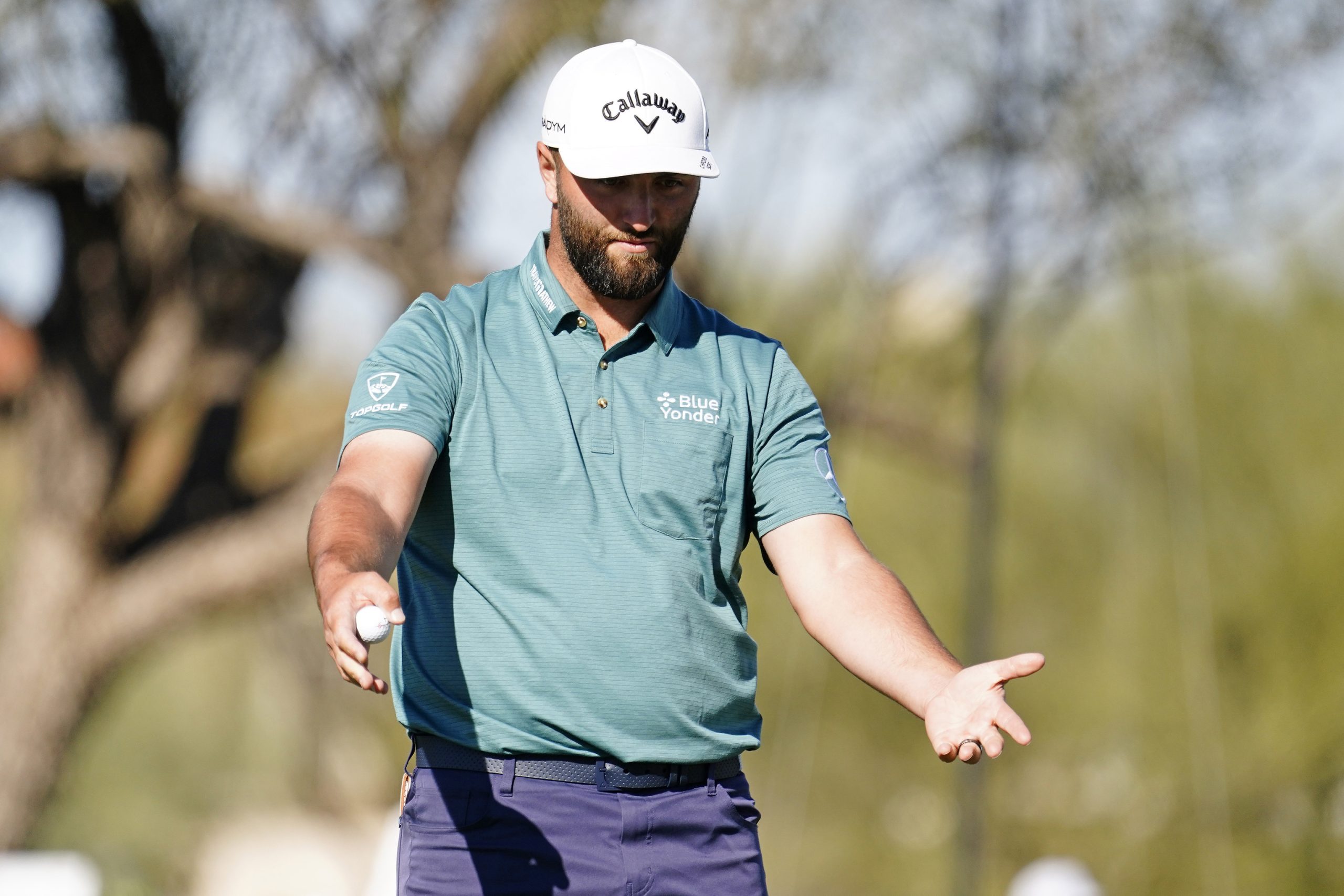 Rahm rinde homenaje a Seve para terminar a tiro del Phoenix Open