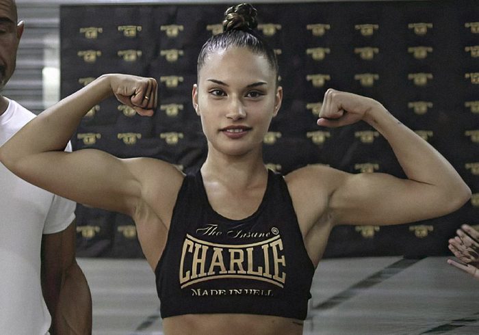 Tania Álvarez, la primera boxeadora española en el Madison: "Entre semana limpio una casa para sacarme un dinero"