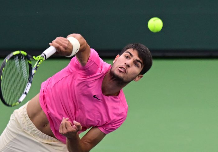 Alcaraz prolonga en Miami su racha americana a costa de Bagnis