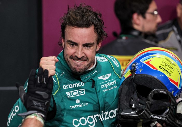 Alonso se beneficia del drama de Verstappen y saldrá segundo en Jeddah