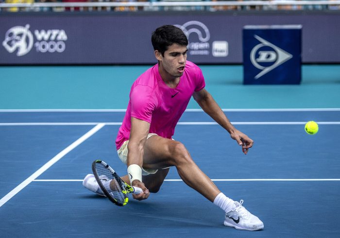 Carlos Alcaraz vence con autoridad a Taylor Fritz y alcanza las semifinales en Miami