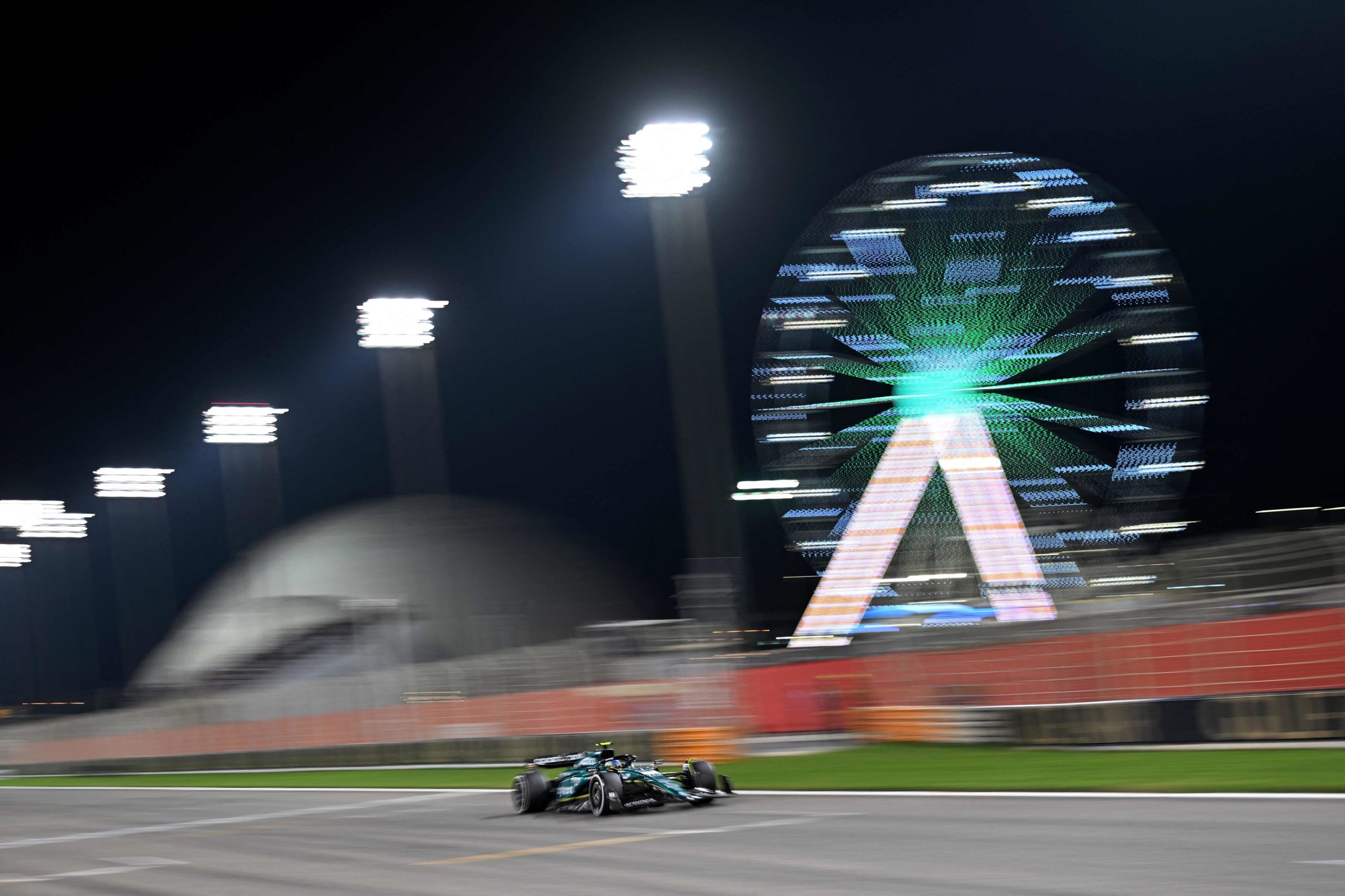 Fernando Alonso: "Lo que ha logrado Aston Martin es irreal"