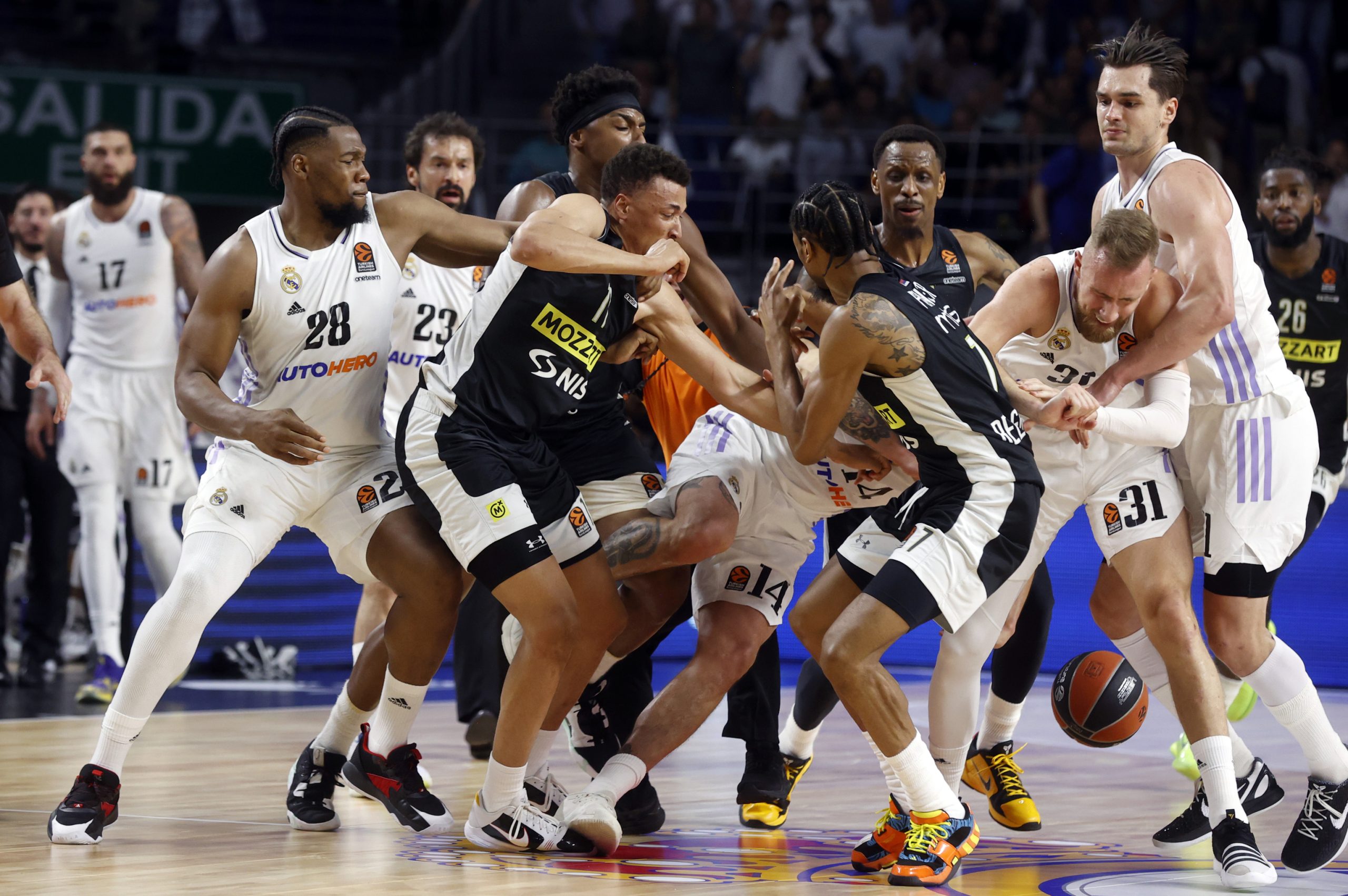 El Partizan saca los colores al Real Madrid antes de una bochornosa pelea en el WiZink