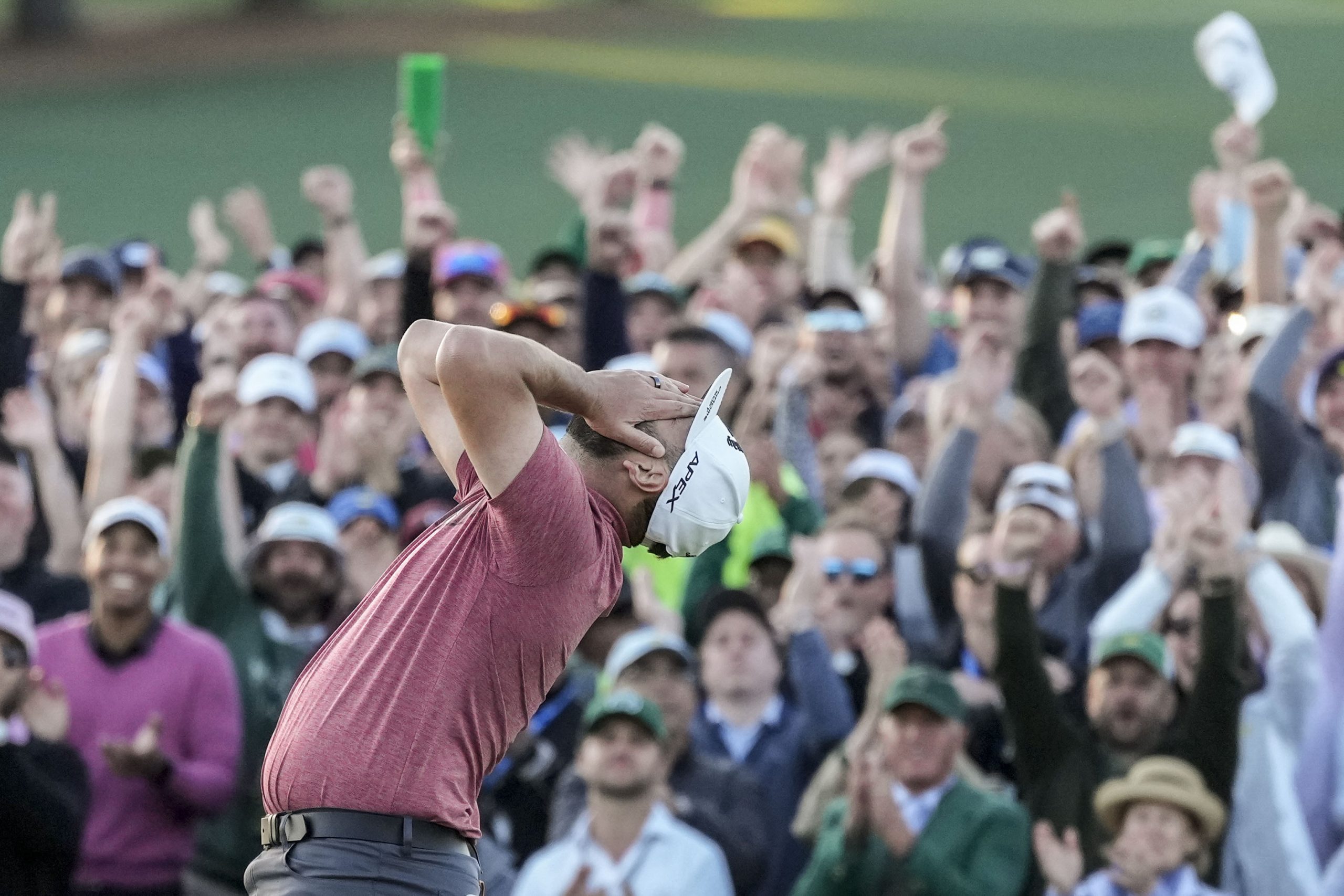 El tuit que hizo llorar a Rahm tras ganar el Masters de Augusta: "Miré la foto con Seve, a mi mujer, y se me llenó la cara de lagrimones"