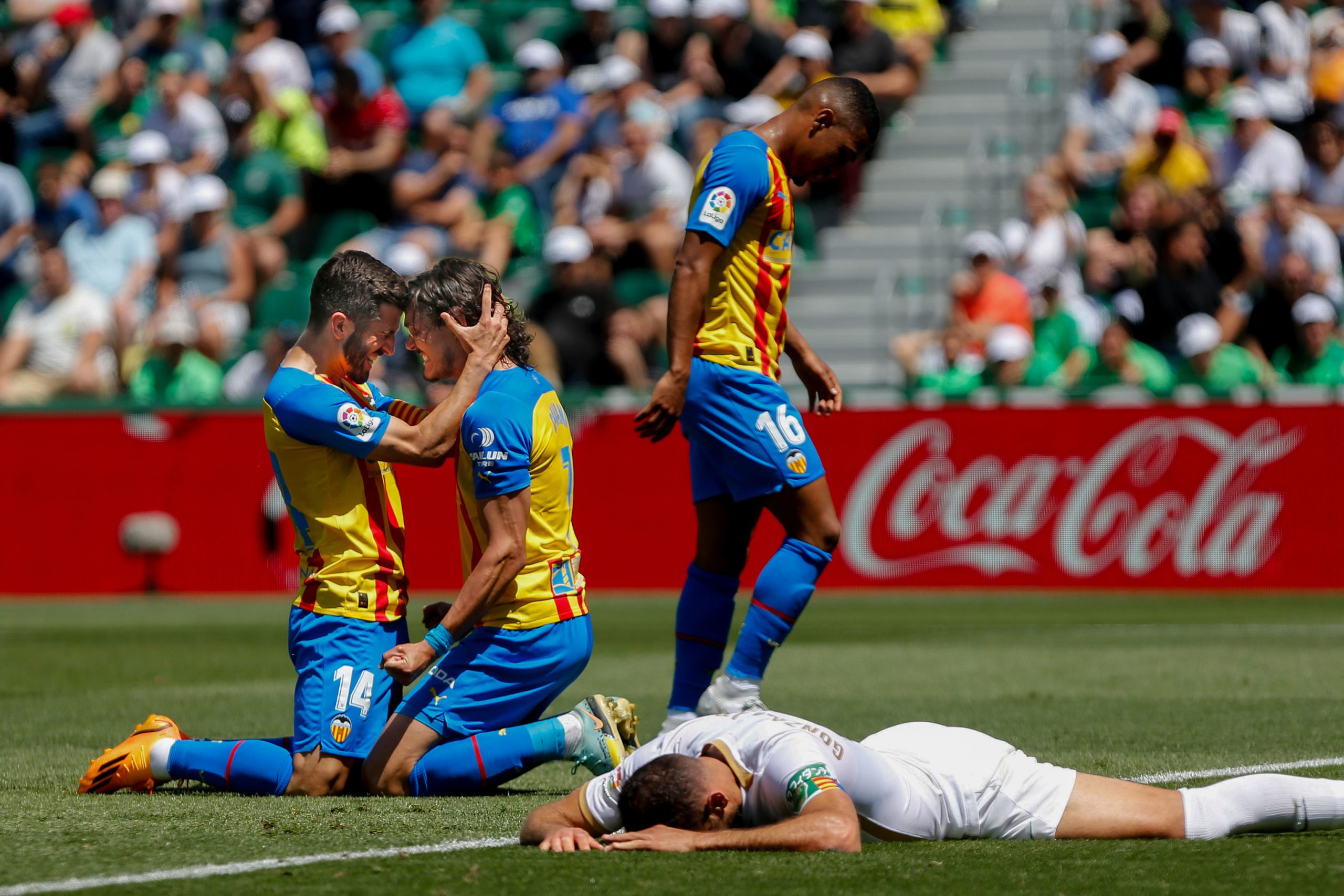 El Valencia recupera la fe ante un Elche sin pulso