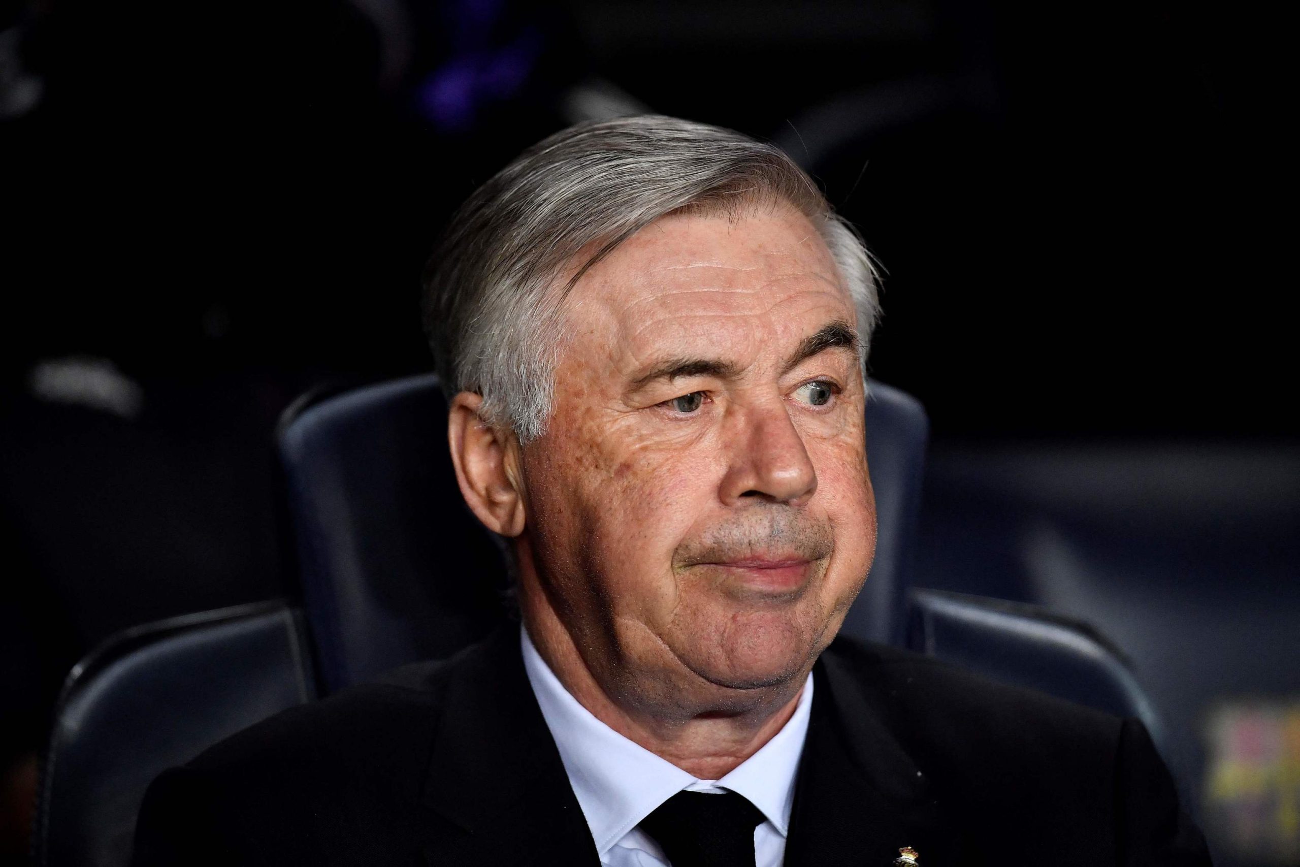 La ceja indiferente de Ancelotti ante el ruido de Brasil, sus sustitutos y el 32 de 37 en el Madrid: "No le afecta"
