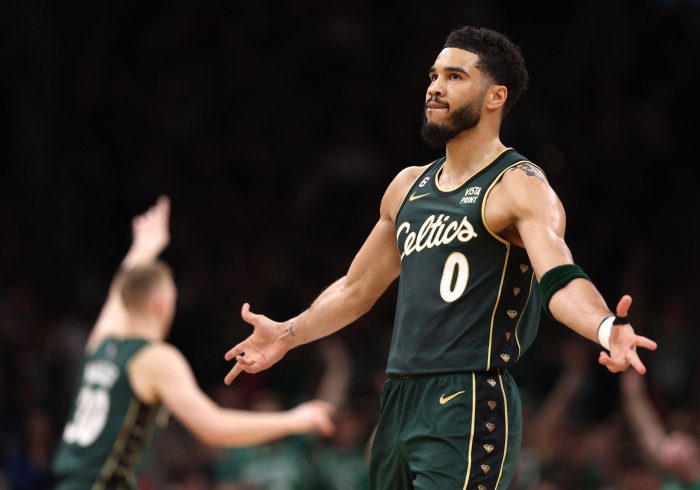 Los Celtics mandan un aviso: recital para empezar los playoffs (y una siesta)