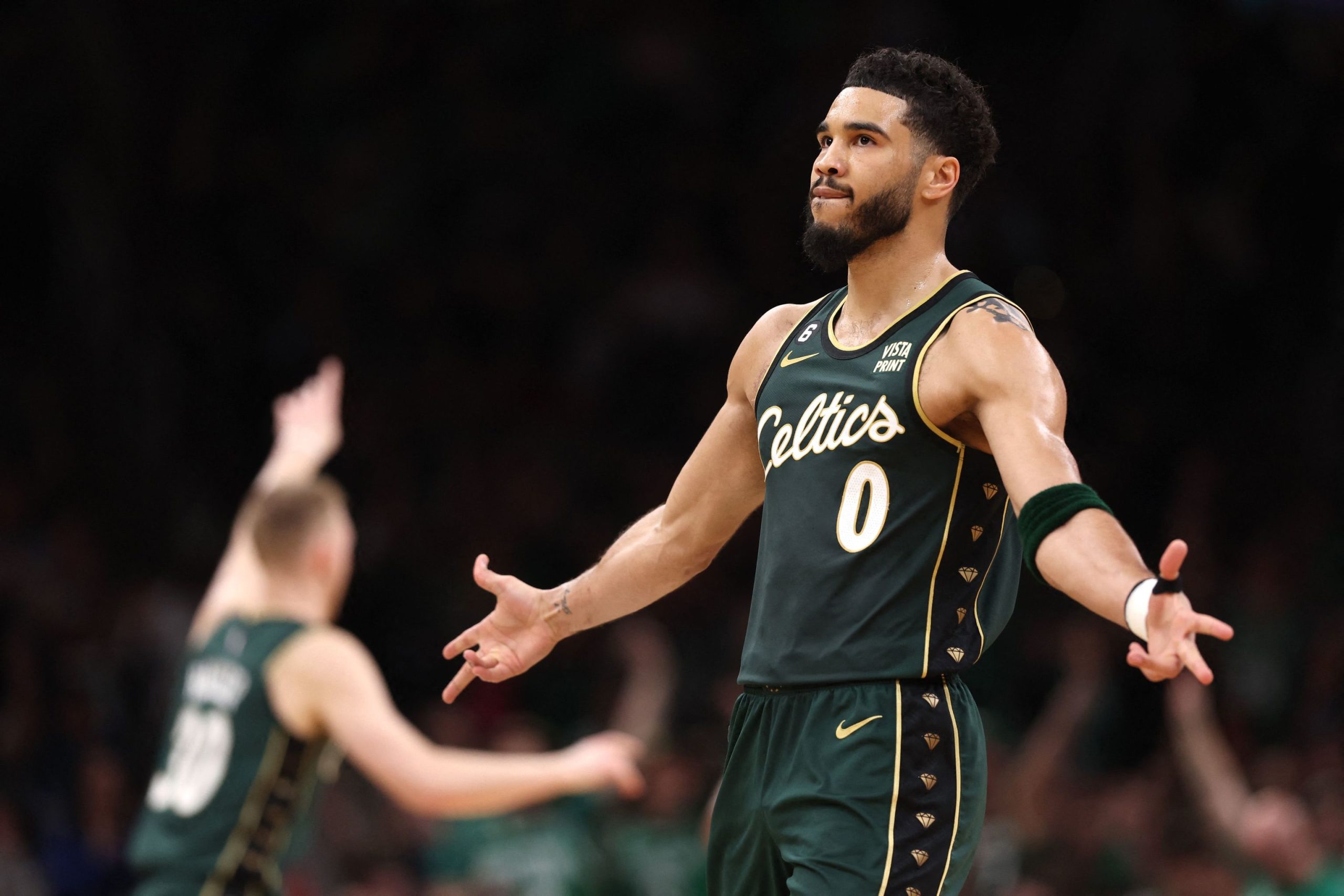 Los Celtics mandan un aviso: recital para empezar los playoffs (y una siesta)