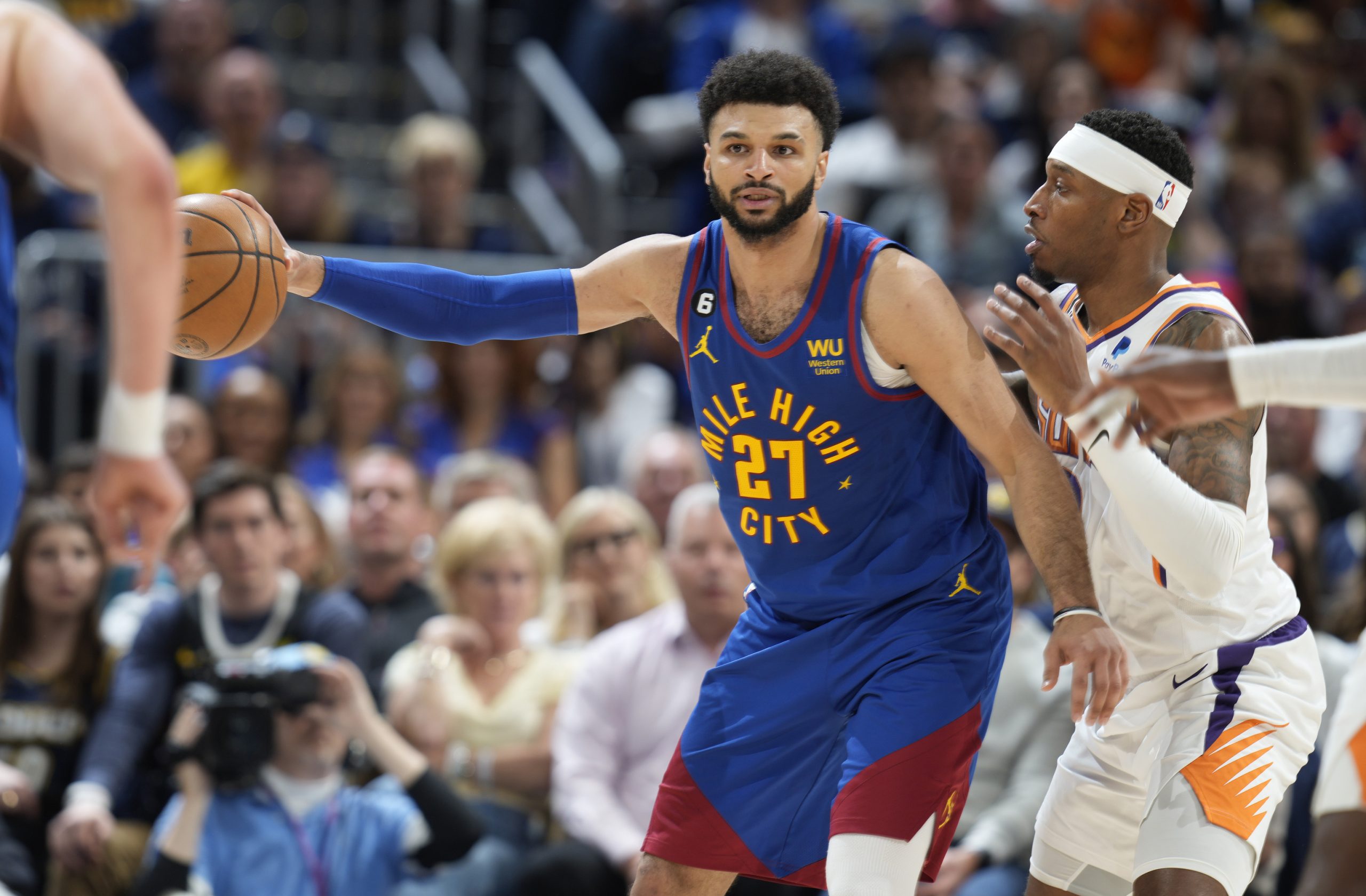 Los Nuggets dan el primer golpe ante los Suns en las semifinales del Oeste