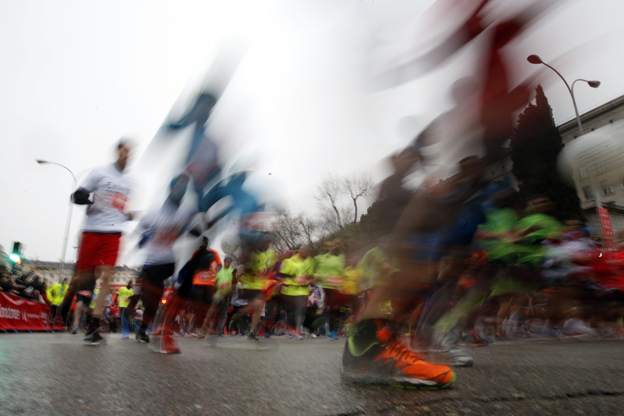 Zapatillas a 400 euros y maillots a 200: ¿Cómo el atletismo y el ciclismo se convirtieron en el nuevo golf?