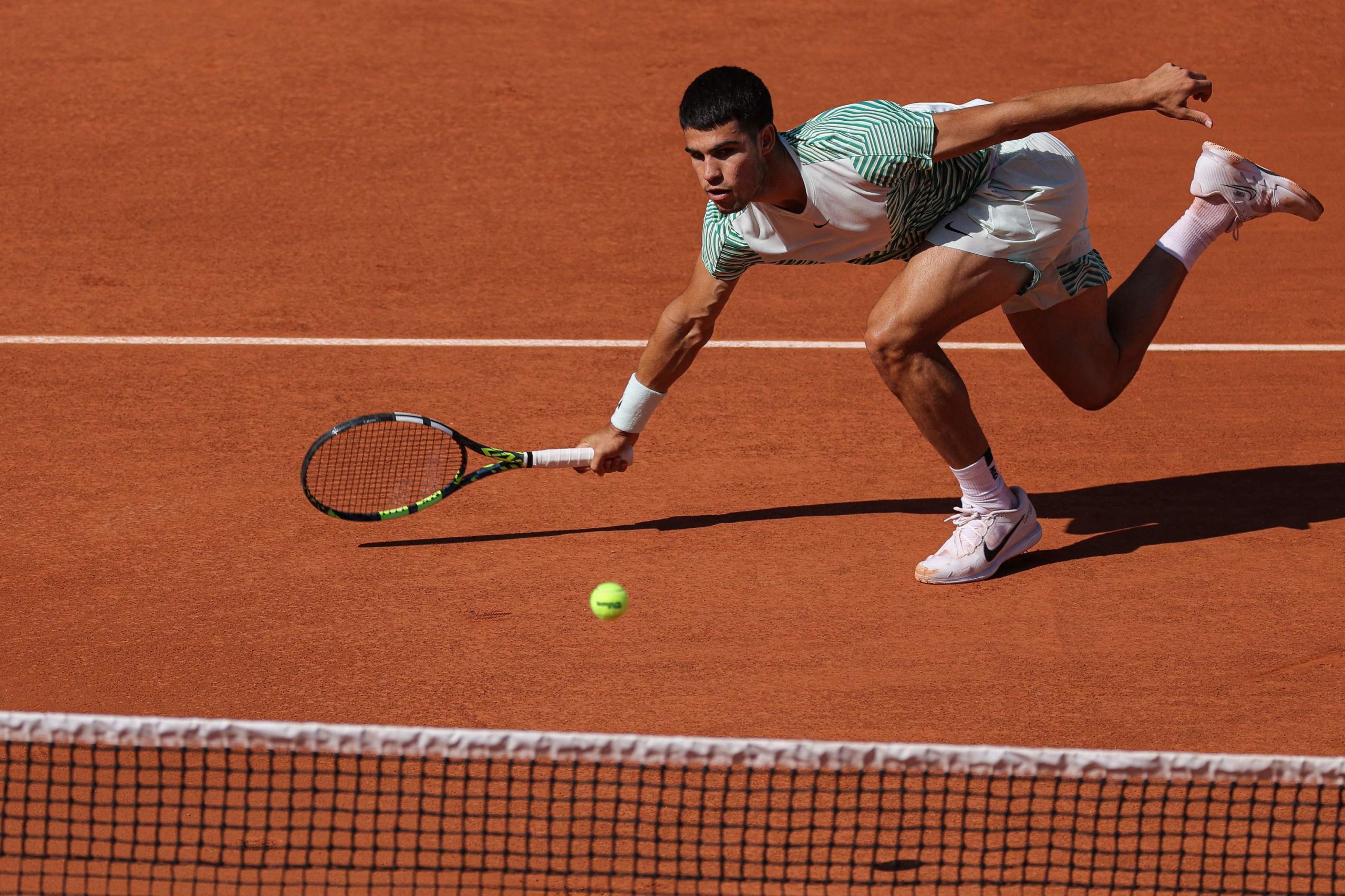 Alcaraz se mete en tercera ronda tras dejarse un set ante Daniel, 112Âº