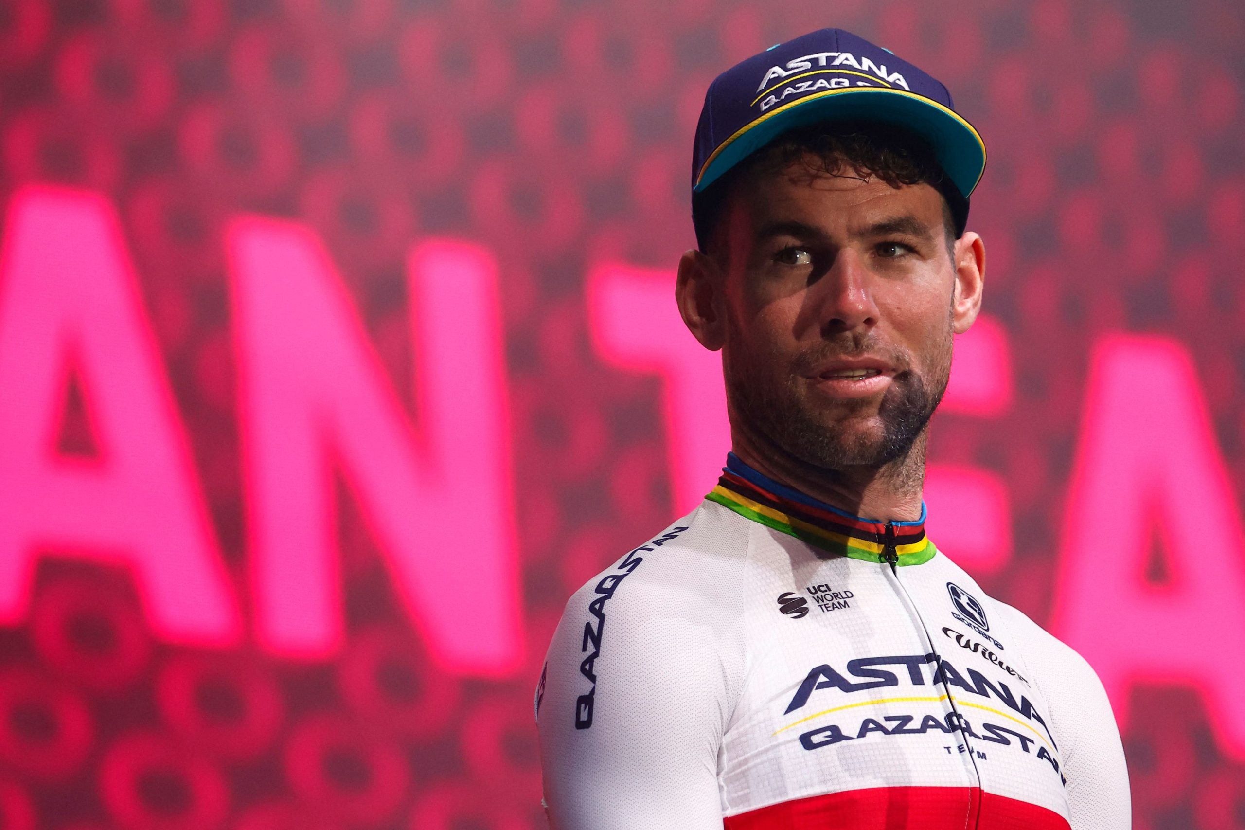 Cavendish, el dinosaurio herido que presume de galones en el Giro