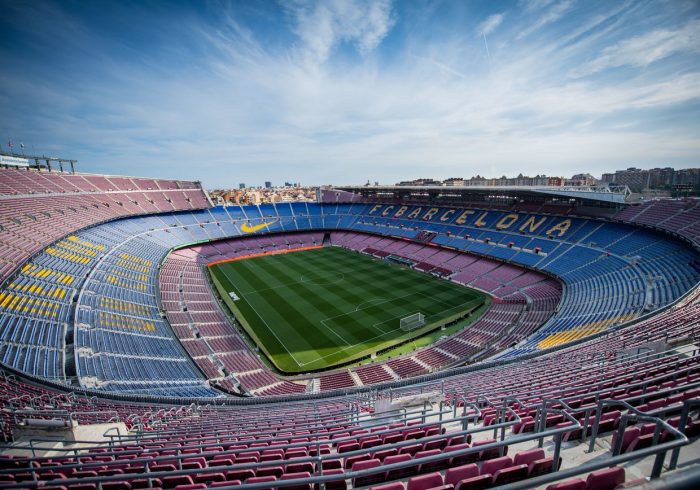 El Barcelona, en plena economÃ­a de guerra, venderÃ¡ las sillas y el cÃ©sped del Camp Nou