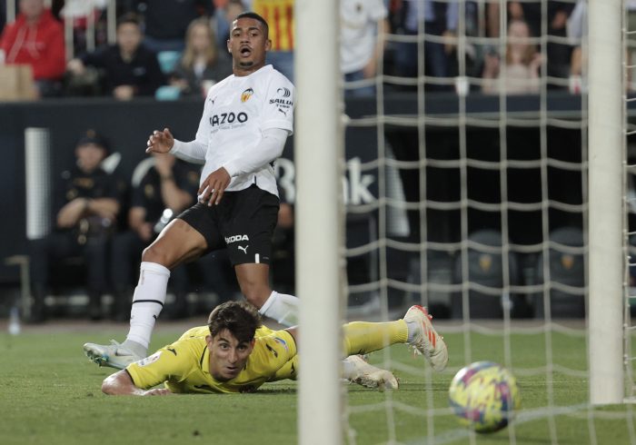 El Valencia suma un punto contra el miedo en el duelo ante el Villarreal
