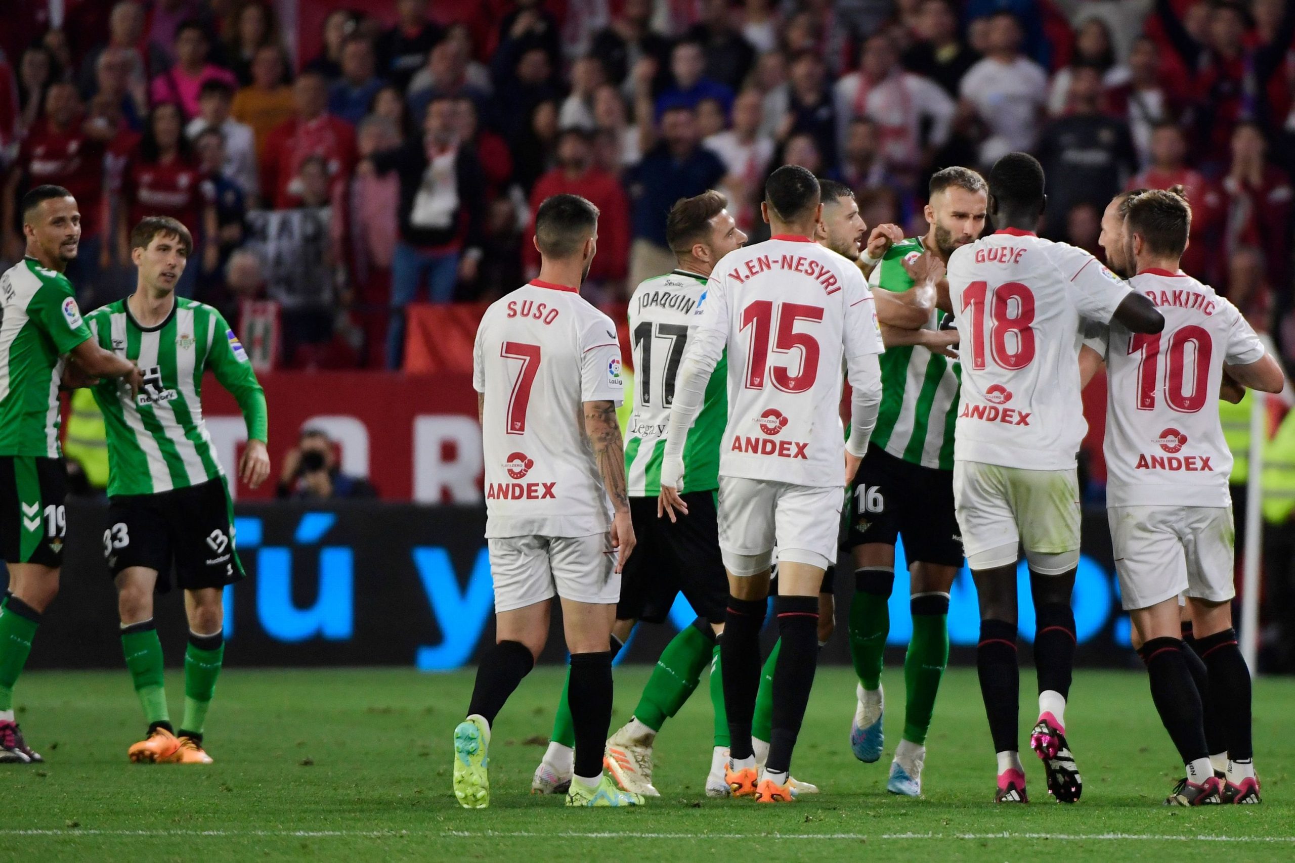 Empate a nada en Sevilla