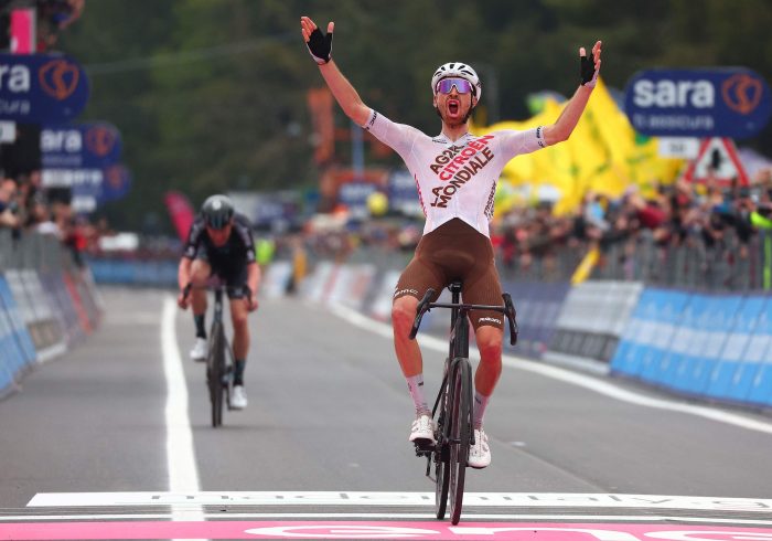 Evenepoel cede el liderato a Leknessund en el primer test de montaña