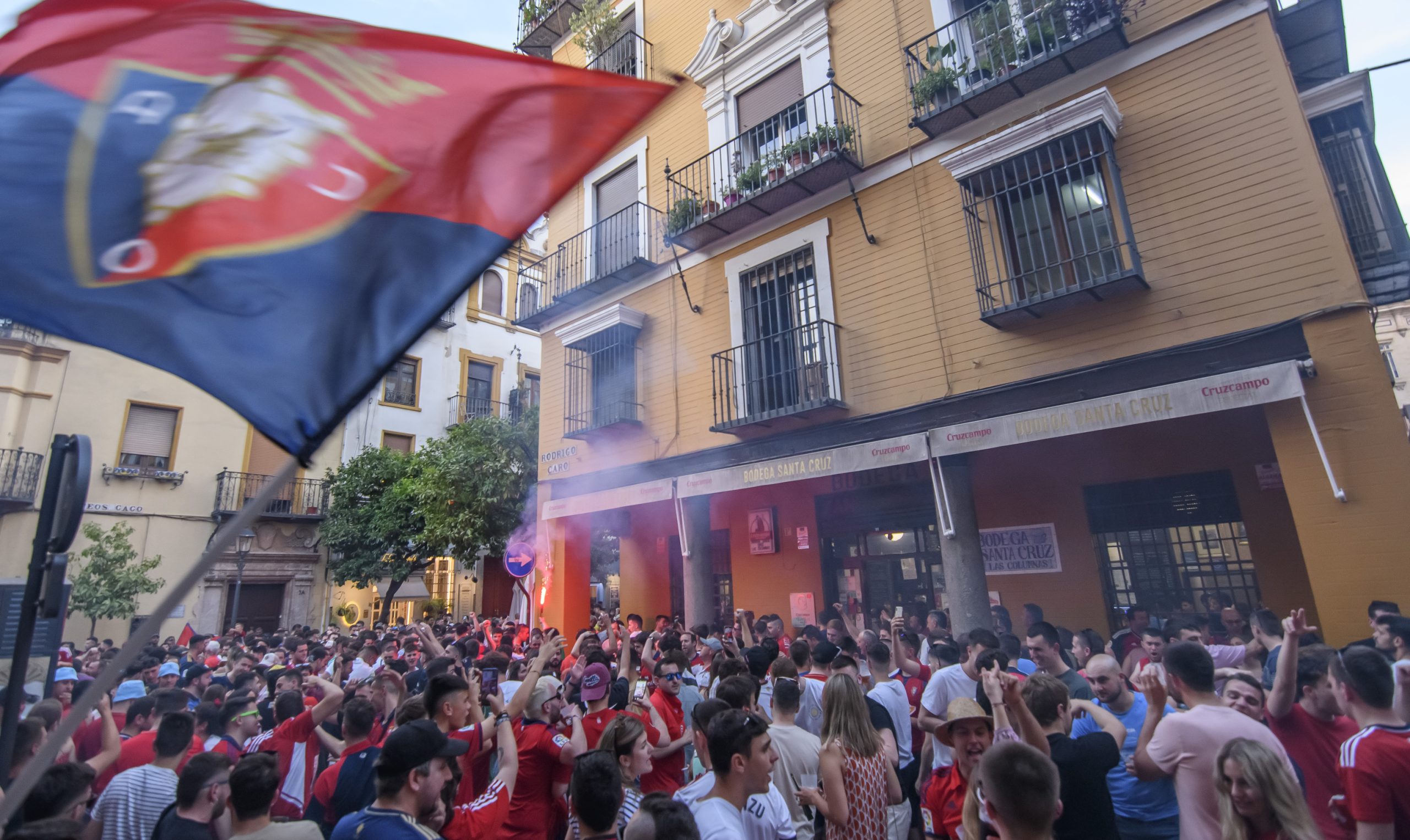 Intrahistorias de la Copa: la victoria callejera de Osasuna, la polémica por una valla de Bildu y el 'doblete' de Felipe VI