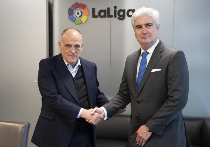 LaLiga y Brasil muestran su compromiso para "seguir luchando contra la lacra del racismo"