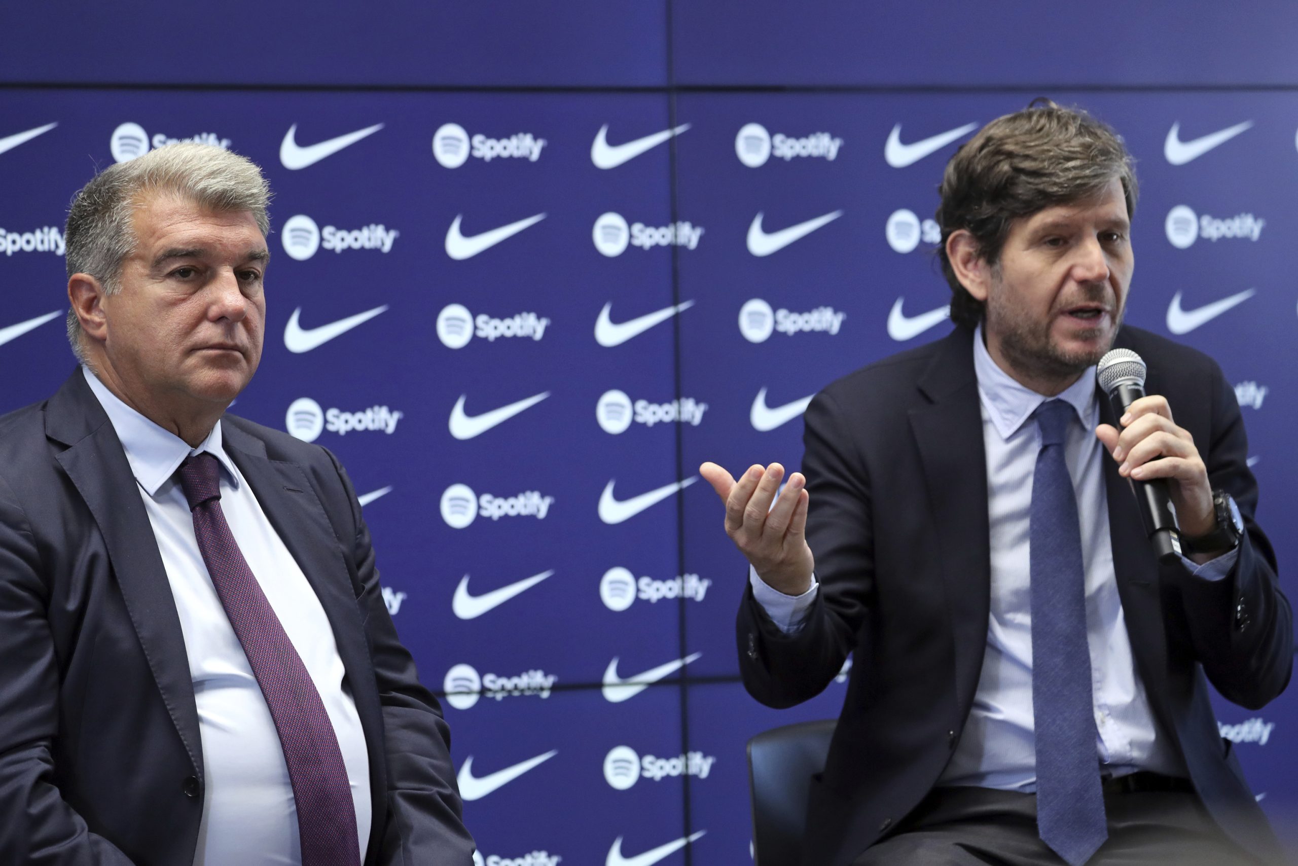 Las razones por las que Mateu Alemany deja el Barça: injerencias, penurias económicas y el peso de los asesores del presidente