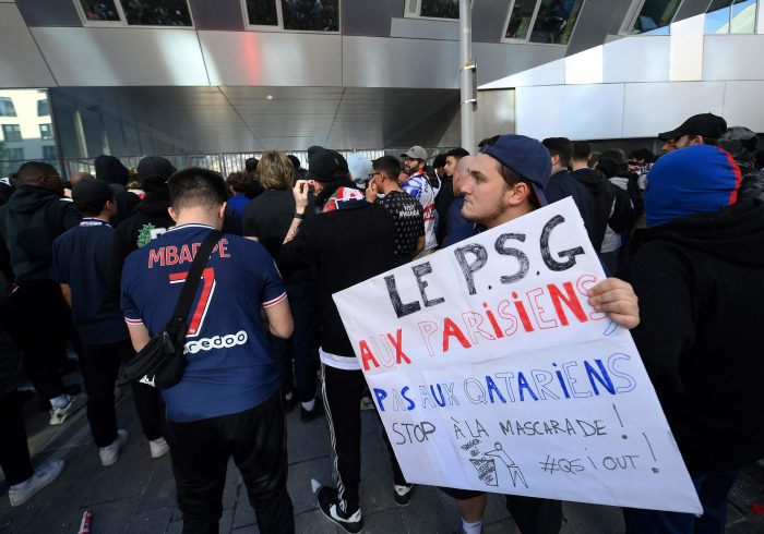 Rebelión en el PSG: los hinchas se levantan contra Messi, Neymar y Al-Khelaifi