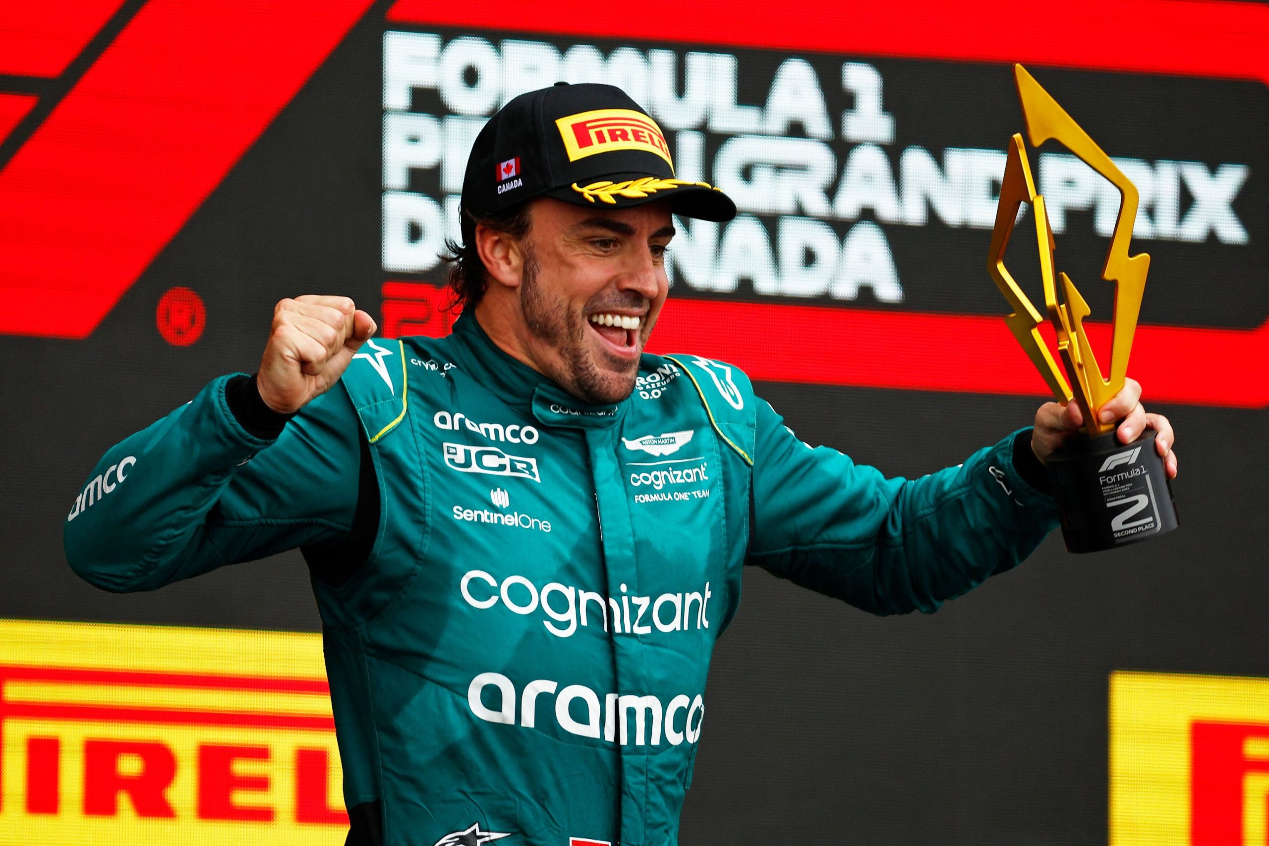 Alonso vuelve a superar a Hamilton en el duelo de leyendas y acaba segundo en CanadÃ¡