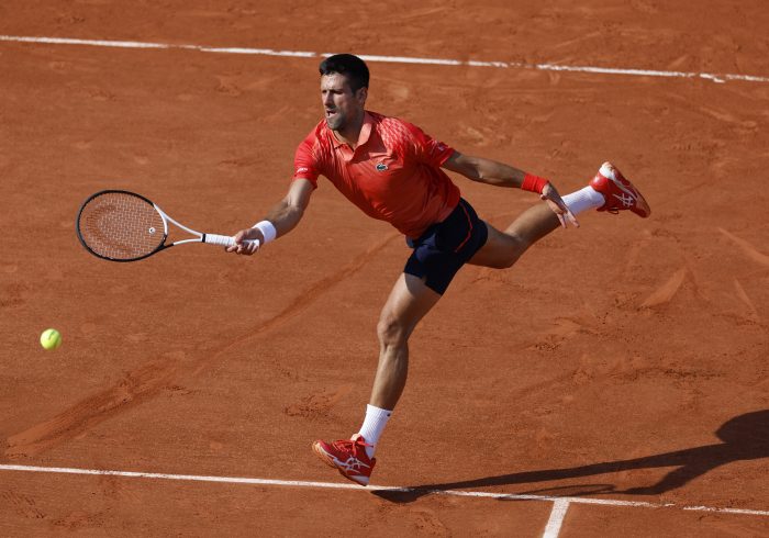 Djokovic despierta, remonta ante Khachanov y alcanza las semifinales