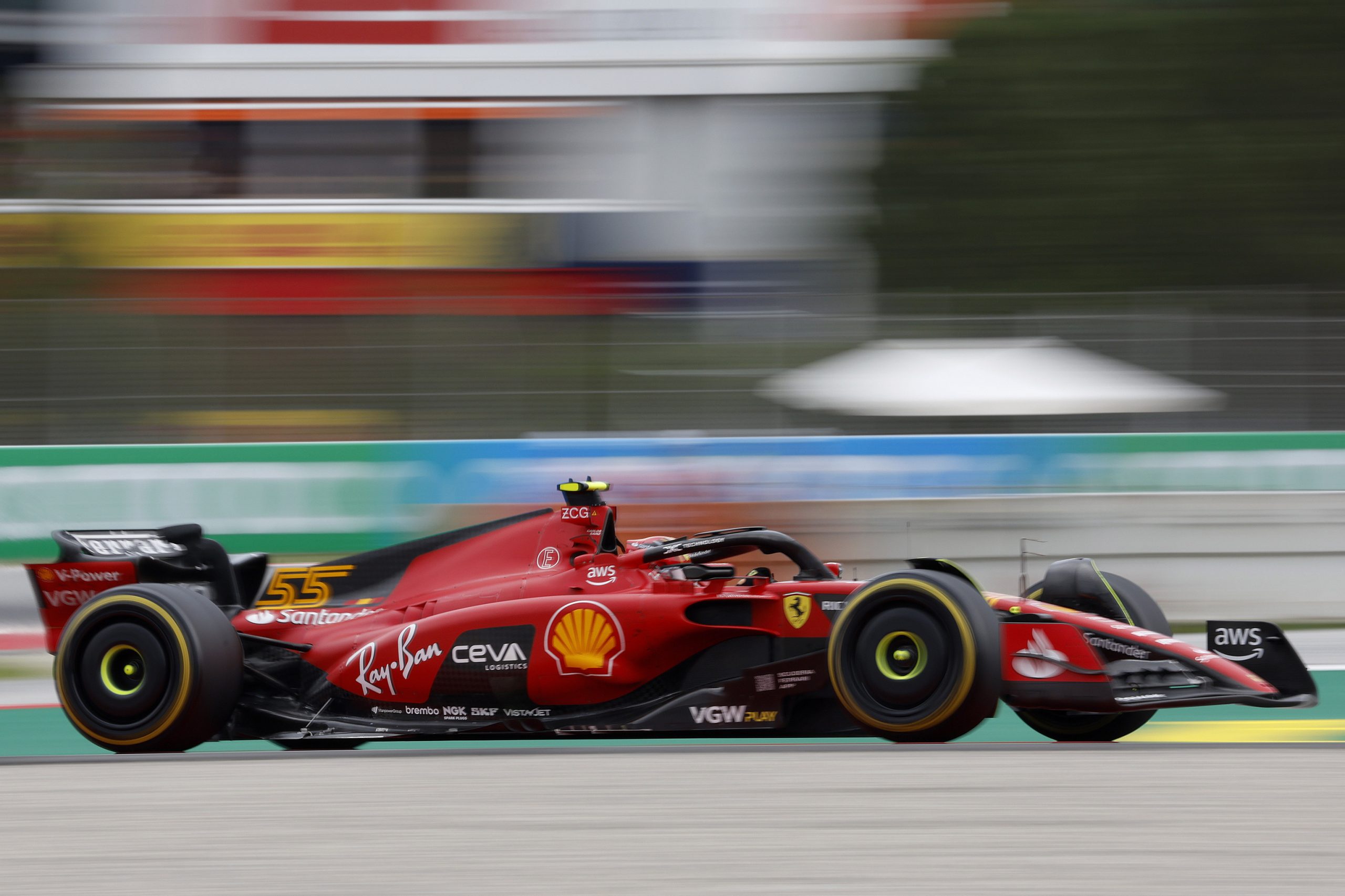 FrÃ­o en MontmelÃ³: los Mercedes arrebatan el podio a Sainz y Alonso acaba sÃ©ptimo