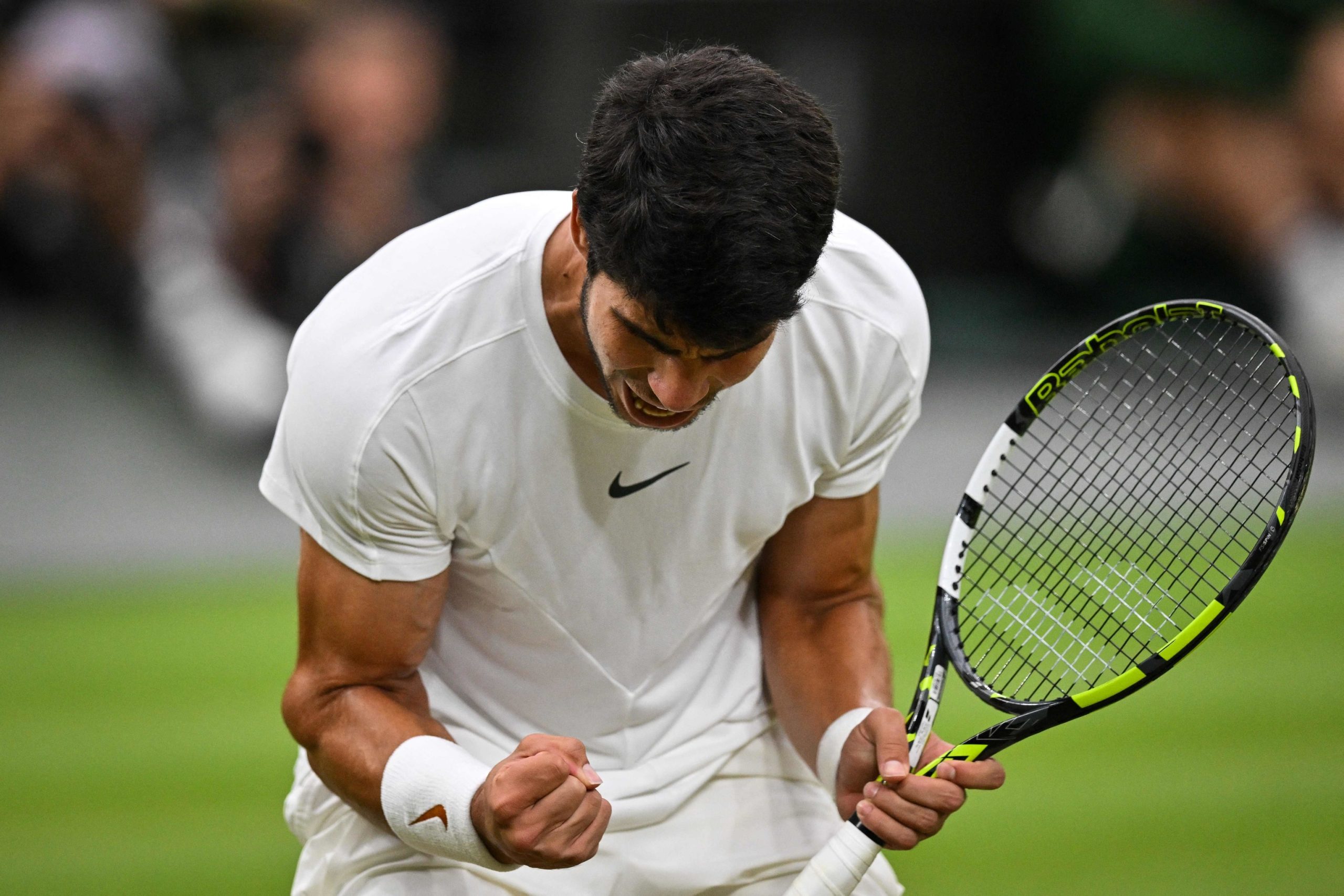 Carlos Alcaraz desarbola a Medvedev con una espectacular actuaciÃ³n y reta a Djokovic en la final