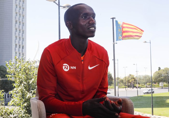 Joshua Cheptegei, el rey del fondo, da el salto al maratÃ³n en Valencia: "Nos acercamos a bajar la barrera de las dos horas"