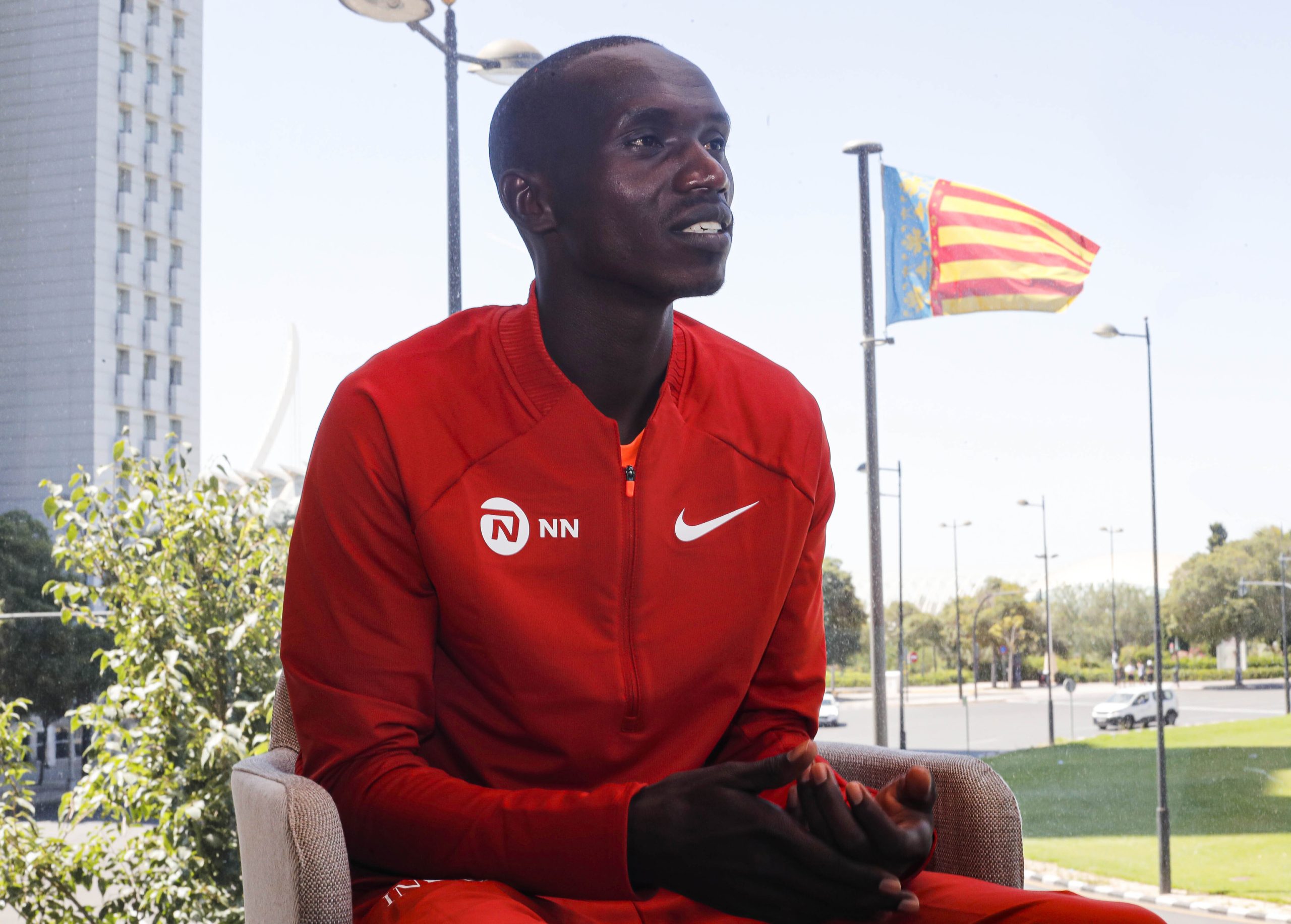 Joshua Cheptegei, el rey del fondo, da el salto al maratÃ³n en Valencia: "Nos acercamos a bajar la barrera de las dos horas"