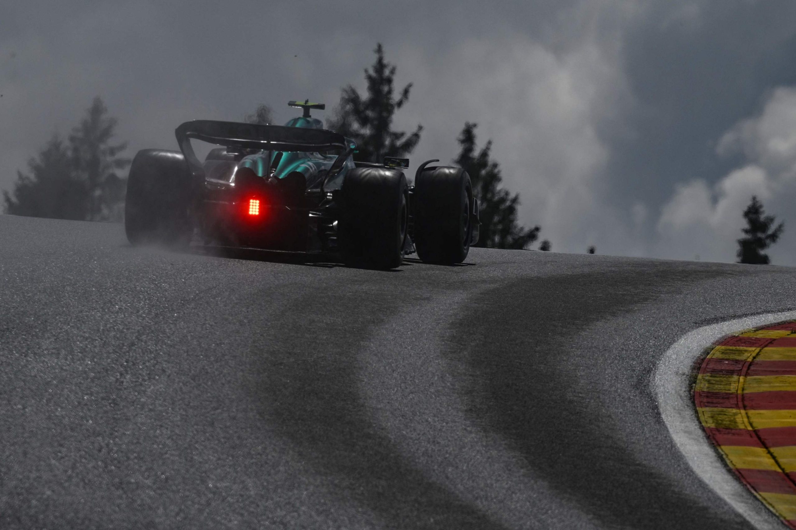 Primer error del aÃ±o para Fernando Alonso, a cero en la 'sprint race' de Spa