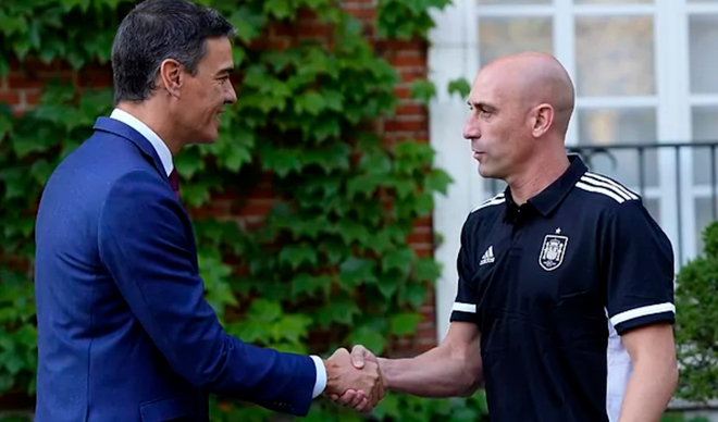 Â¿Puede y quiere Pedro SÃ¡nchez echar a Rubiales de la FederaciÃ³n de FÃºtbol?