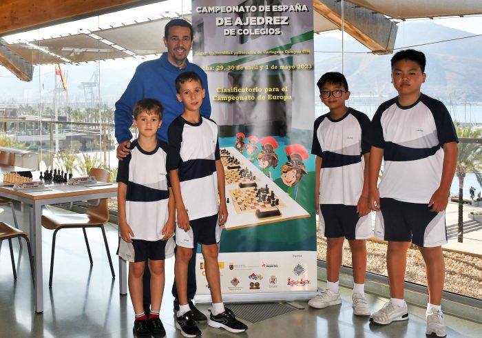 De CÃ¡diz a KazajistÃ¡n: cuatro chicos de 10 y 11 aÃ±os disputan su primer Mundial de ajedrez