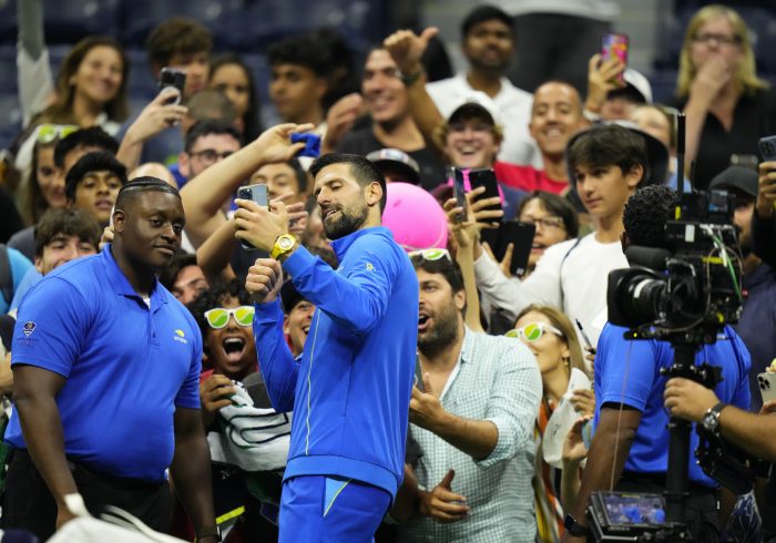 Djokovic rescata el nÃºmero 1 y exhibe fortaleza en su regreso a Nueva York