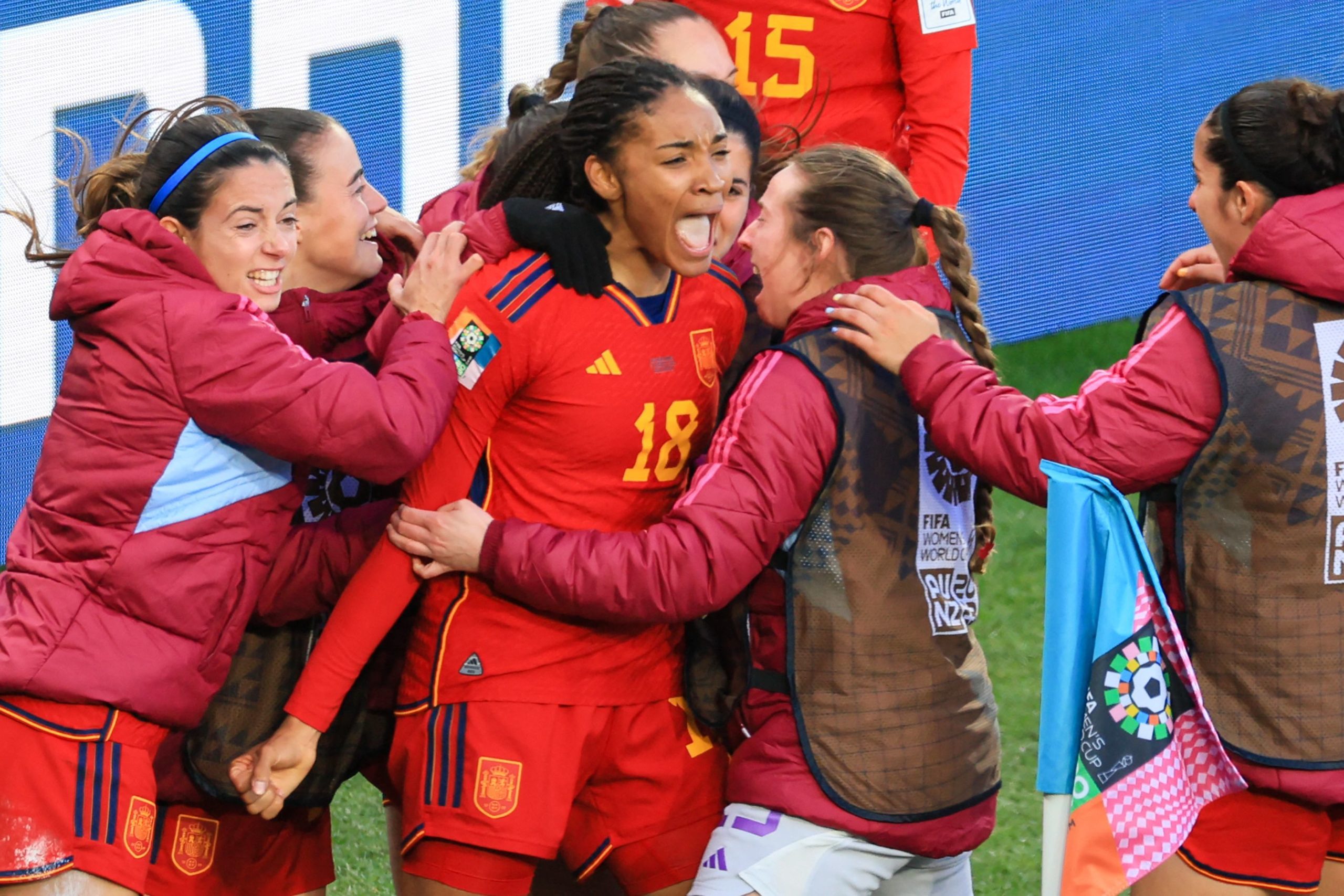 EspaÃ±a sigue haciendo historia y pasa a semifinales tras vencer a PaÃ­ses Bajos (2-1) en la prÃ³rroga