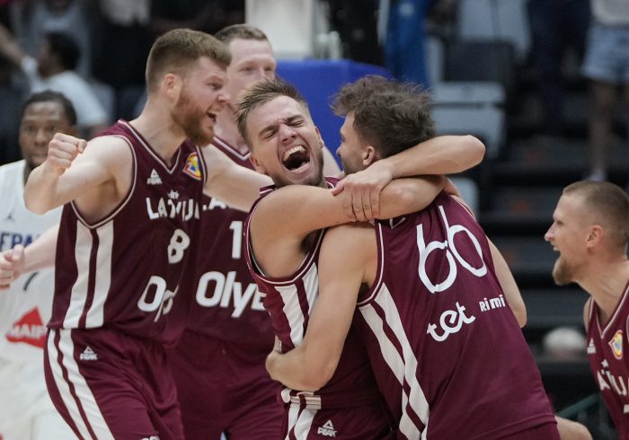 La sorpresa del Mundial: Letonia elimina a una desesperada Francia y la aparta del camino de EspaÃ±a