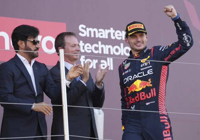 Red Bull cierra su sexto tÃ­tulo en Suzuka tras una carrera difÃ­cil para Sainz y Alonso