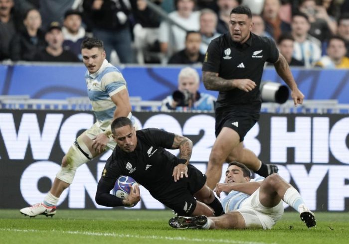 Una Nueva Zelanda implacable arrolla a Argentina (6-44) y pasa a la final del Mundial de rugby