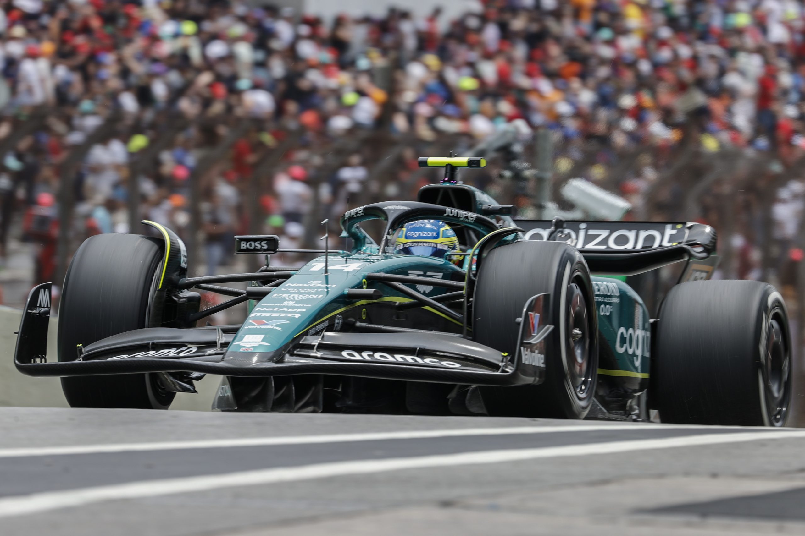 Aston Martin, los mÃ¡s listos en Interlagos: Fernando Alonso saldrÃ¡ cuarto