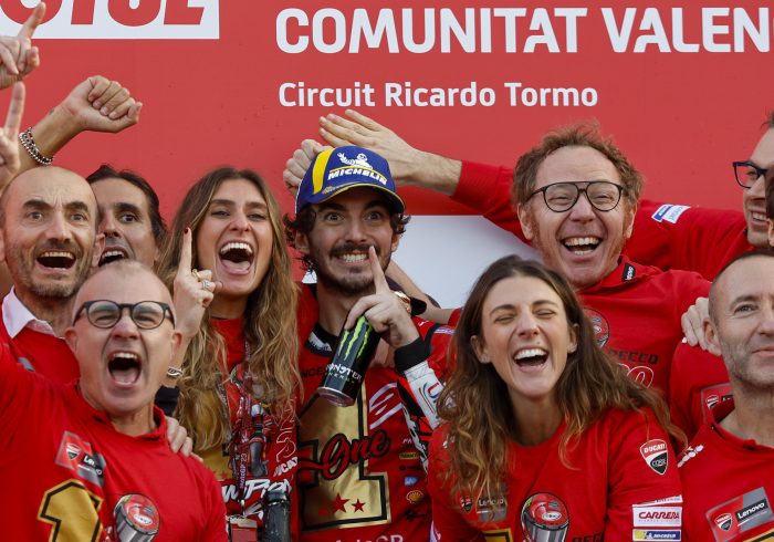 Bagnaia reedita su tÃ­tulo de MotoGP tras la caÃ­da de Jorge MartÃ­n
