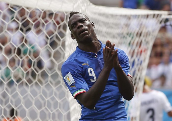 Balotelli sufre un accidente de coche en Italia y se niega a hacer el test de alcoholemia