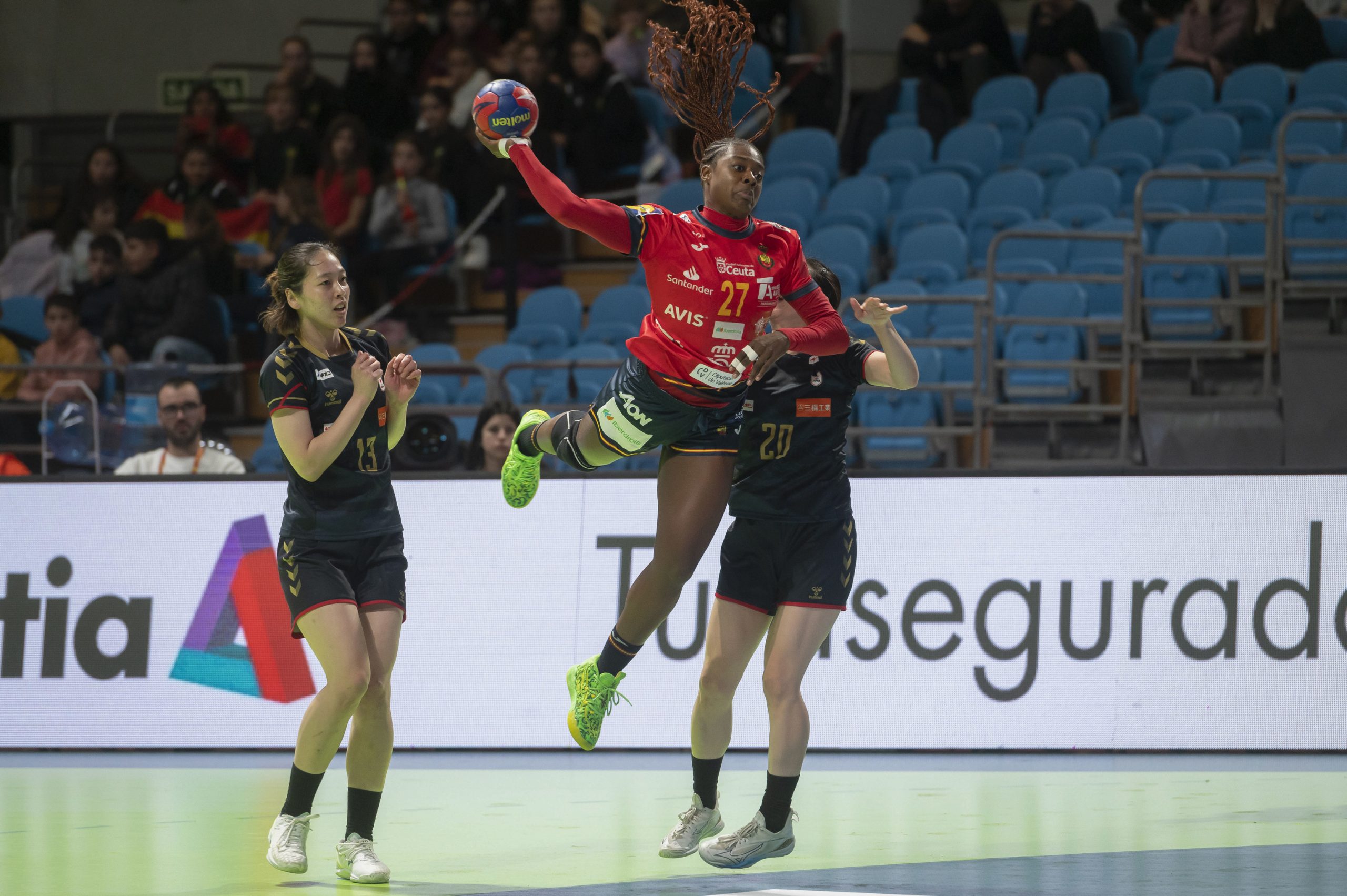 El 'black power' de la selecciÃ³n de balonmano: "Es importante que haya jugadoras negras en la selecciÃ³n"