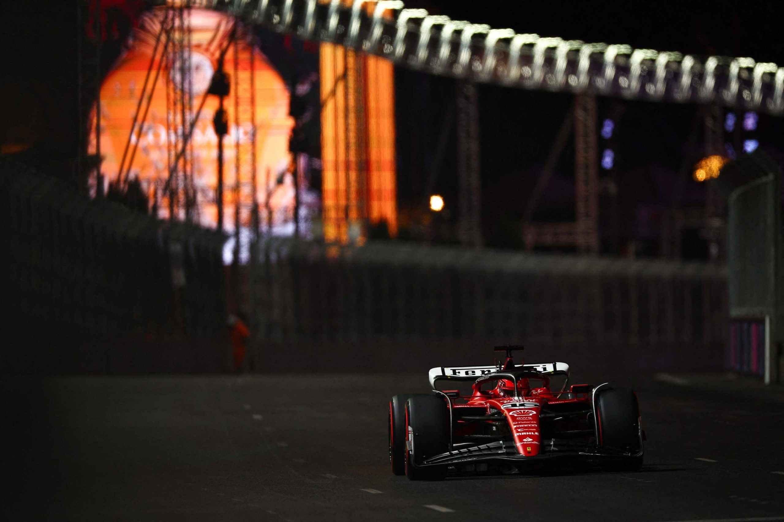 Leclerc domina en Las Vegas y Alonso se ve sorprendido por la rebeliÃ³n de los modestos