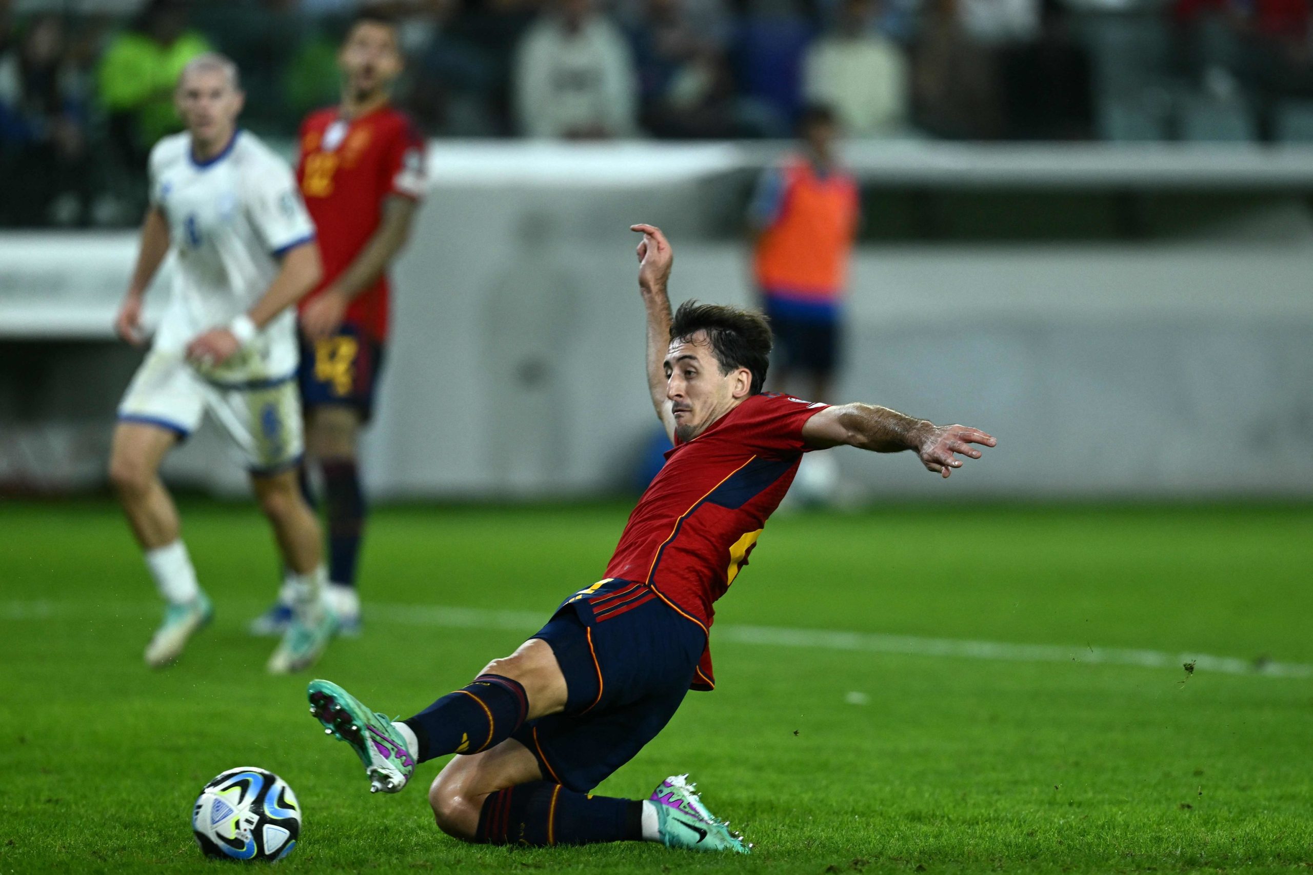 Mikel Oyarzabal, lesionado en un muslo, podrÃ­a volver ante el Inter