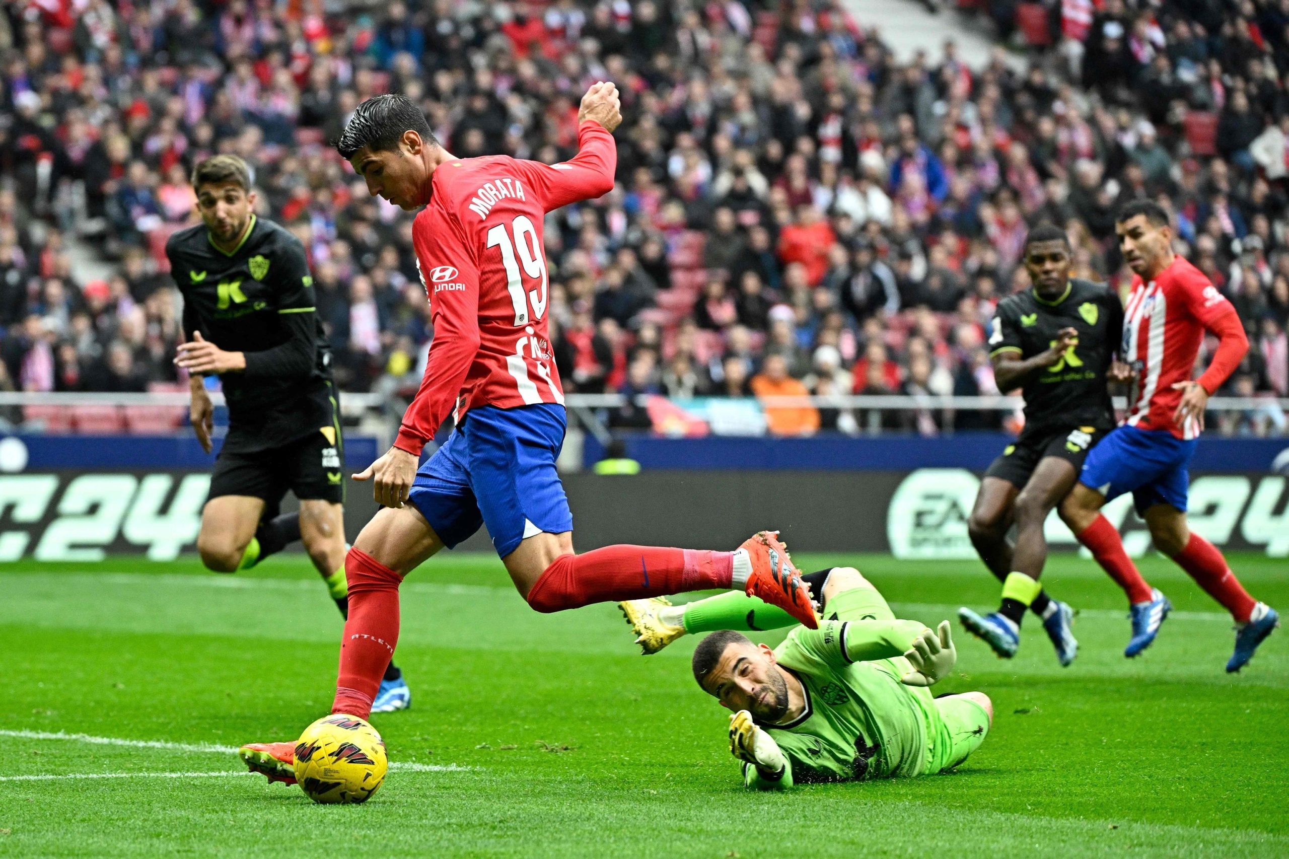 El AtlÃ©tico gana al AlmerÃ­a pese a echarse una siesta